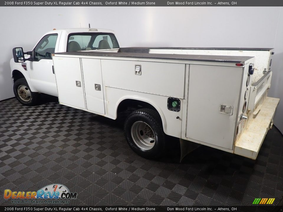 2008 Ford F350 Super Duty XL Regular Cab 4x4 Chassis Oxford White / Medium Stone Photo #11