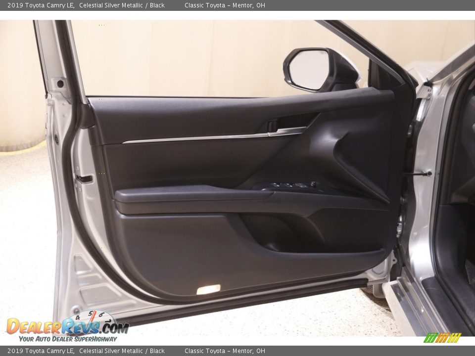 2019 Toyota Camry LE Celestial Silver Metallic / Black Photo #4