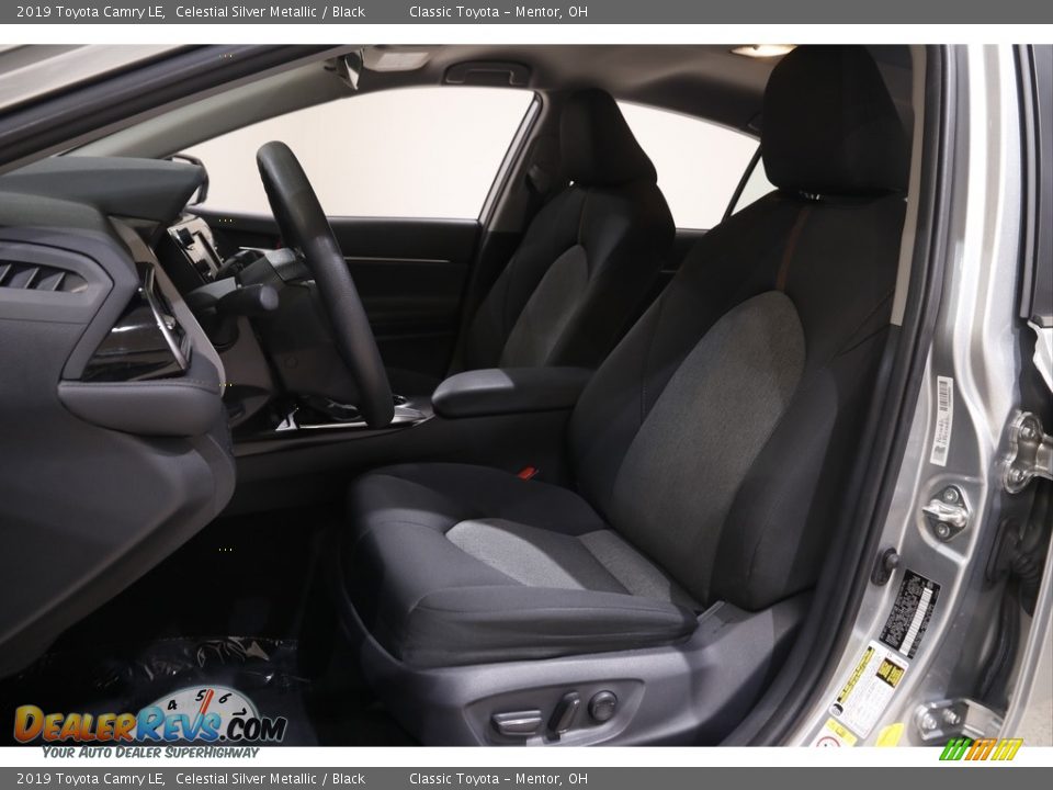 2019 Toyota Camry LE Celestial Silver Metallic / Black Photo #5