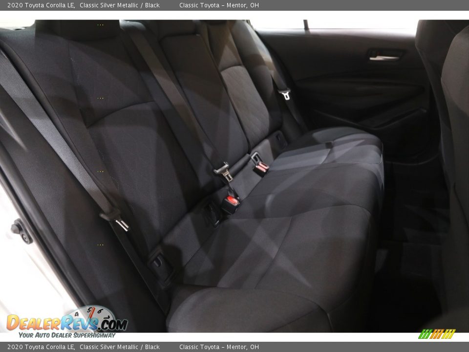 2020 Toyota Corolla LE Classic Silver Metallic / Black Photo #14