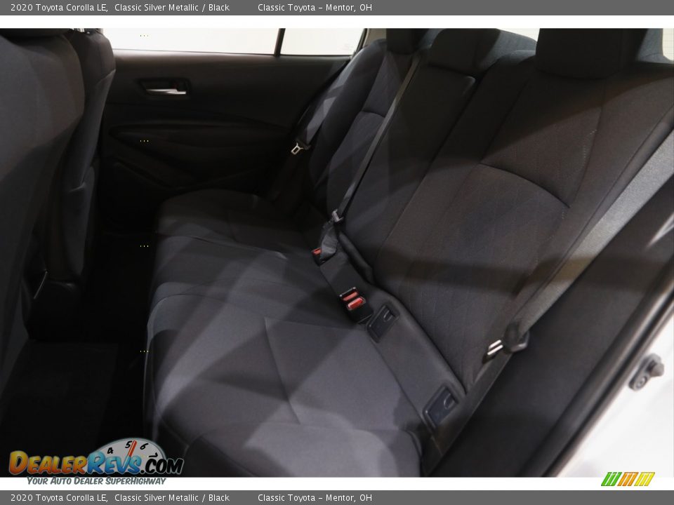 2020 Toyota Corolla LE Classic Silver Metallic / Black Photo #15