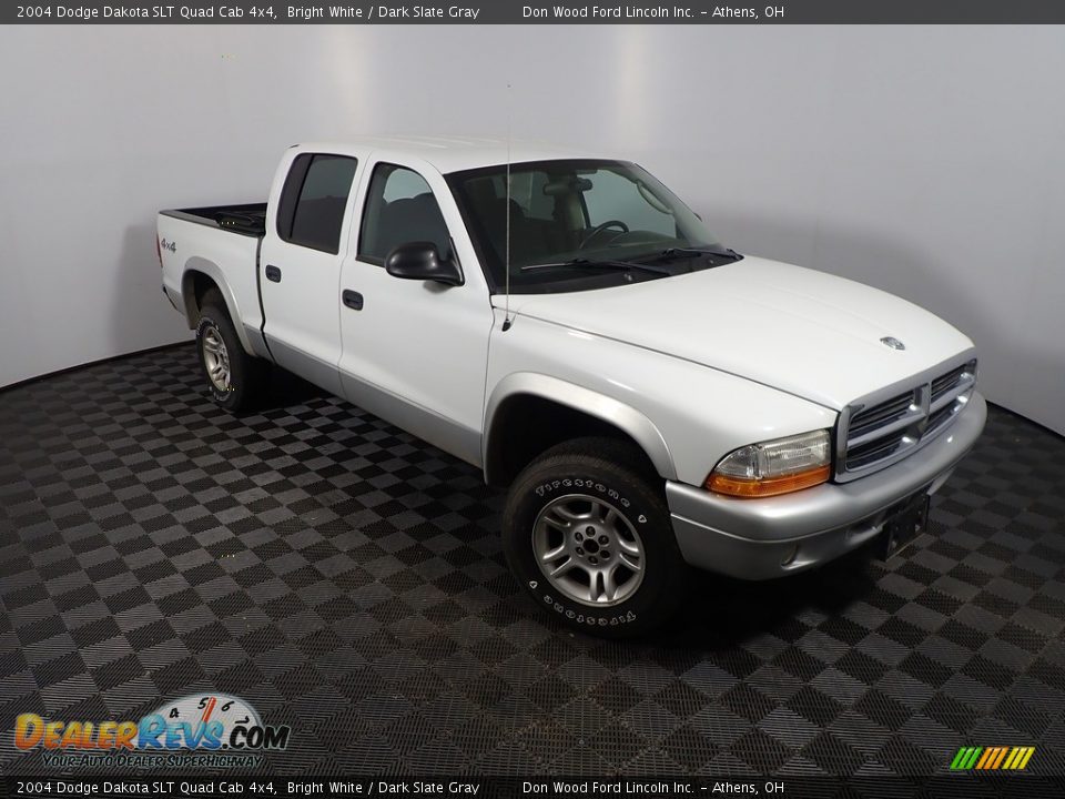 2004 Dodge Dakota SLT Quad Cab 4x4 Bright White / Dark Slate Gray Photo #2