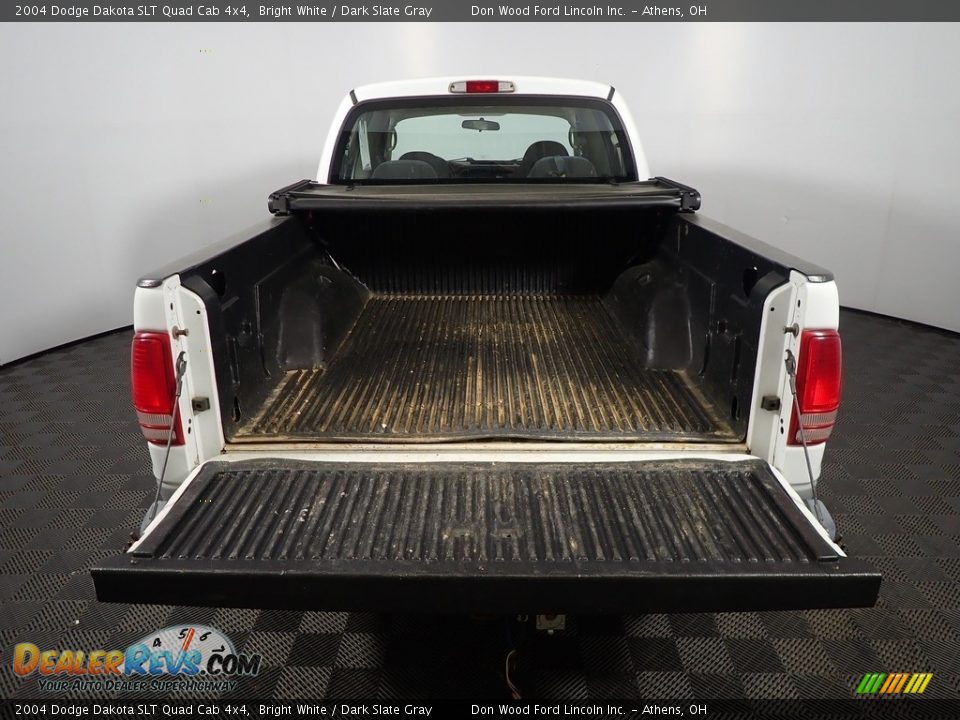 2004 Dodge Dakota SLT Quad Cab 4x4 Bright White / Dark Slate Gray Photo #11