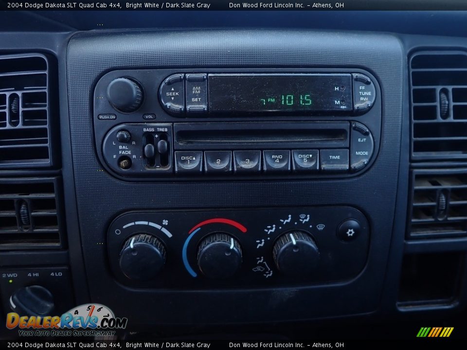 2004 Dodge Dakota SLT Quad Cab 4x4 Bright White / Dark Slate Gray Photo #16