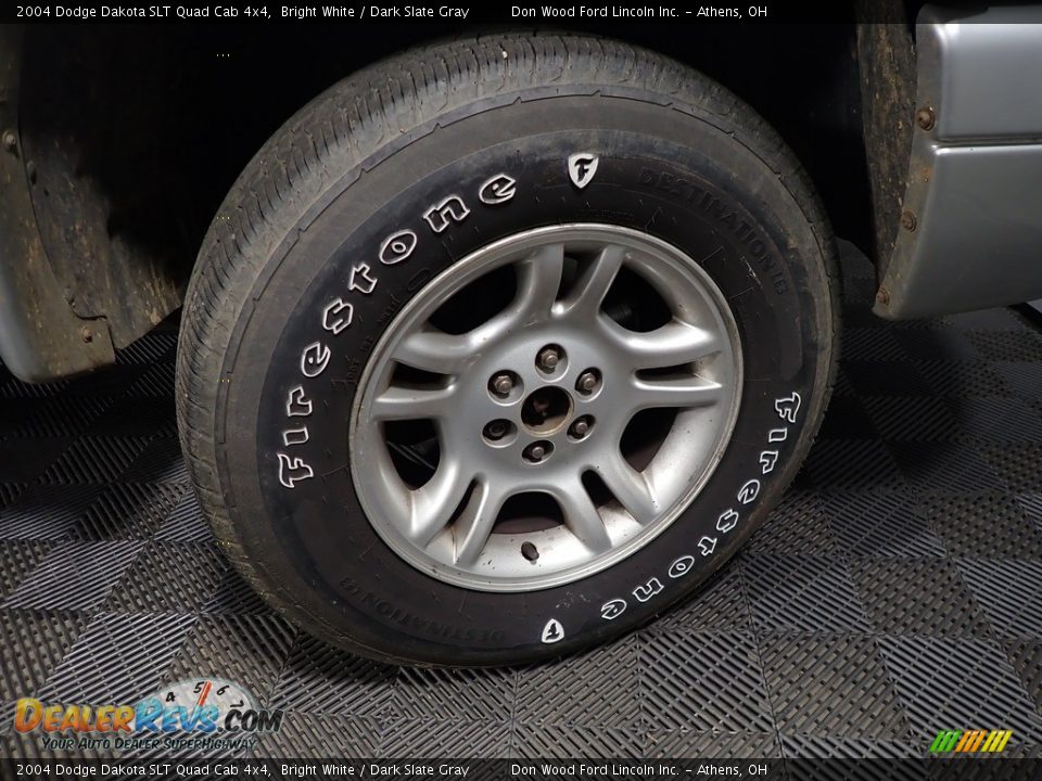 2004 Dodge Dakota SLT Quad Cab 4x4 Bright White / Dark Slate Gray Photo #17