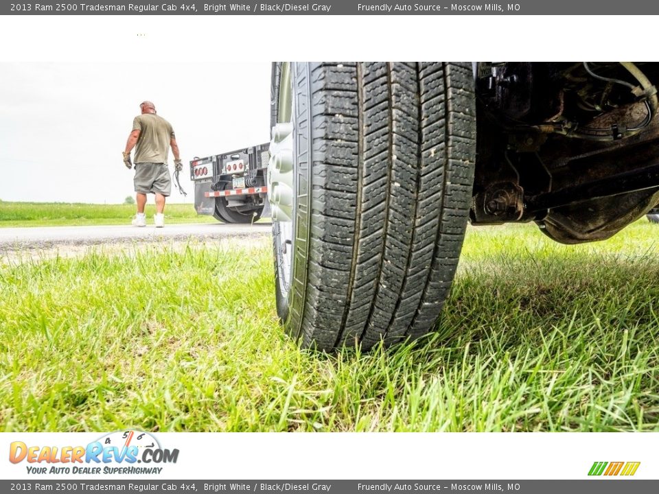 2013 Ram 2500 Tradesman Regular Cab 4x4 Bright White / Black/Diesel Gray Photo #21