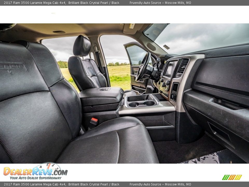 2017 Ram 3500 Laramie Mega Cab 4x4 Brilliant Black Crystal Pearl / Black Photo #12