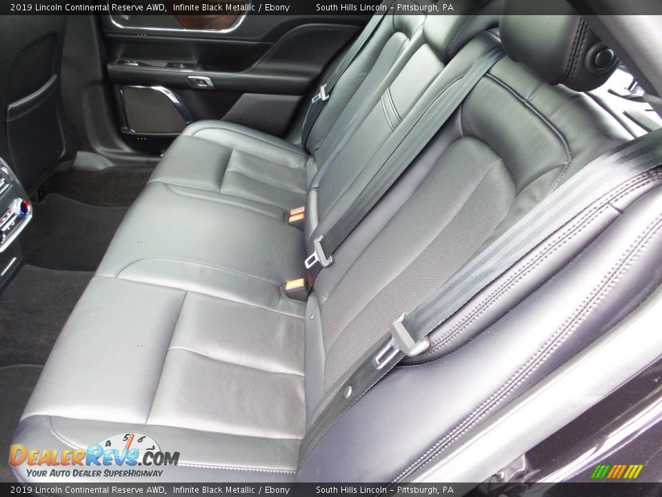 Rear Seat of 2019 Lincoln Continental Reserve AWD Photo #16