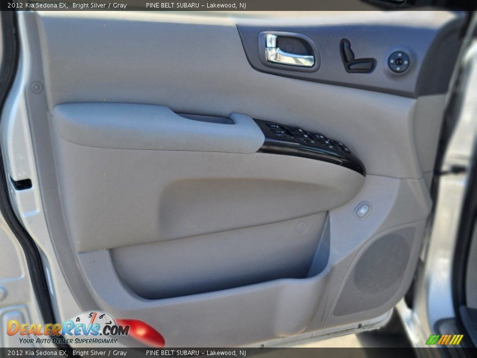 2012 Kia Sedona EX Bright Silver / Gray Photo #26