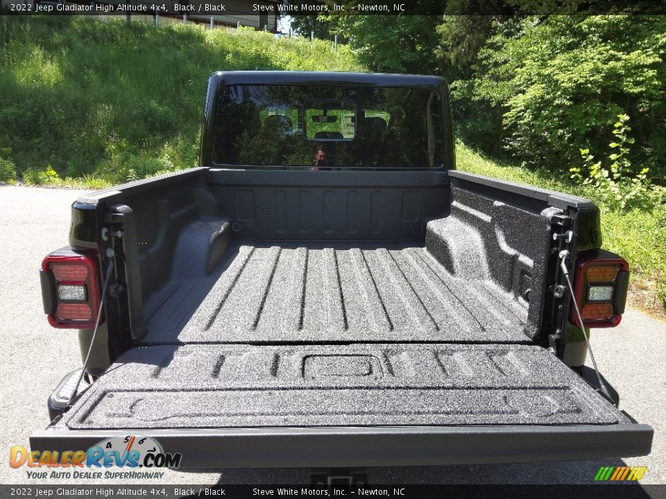 2022 Jeep Gladiator High Altitude 4x4 Black / Black Photo #8