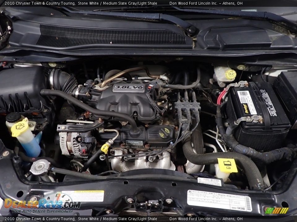 2010 Chrysler Town & Country Touring Stone White / Medium Slate Gray/Light Shale Photo #6