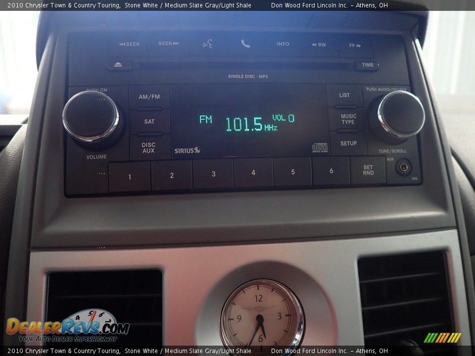 2010 Chrysler Town & Country Touring Stone White / Medium Slate Gray/Light Shale Photo #16