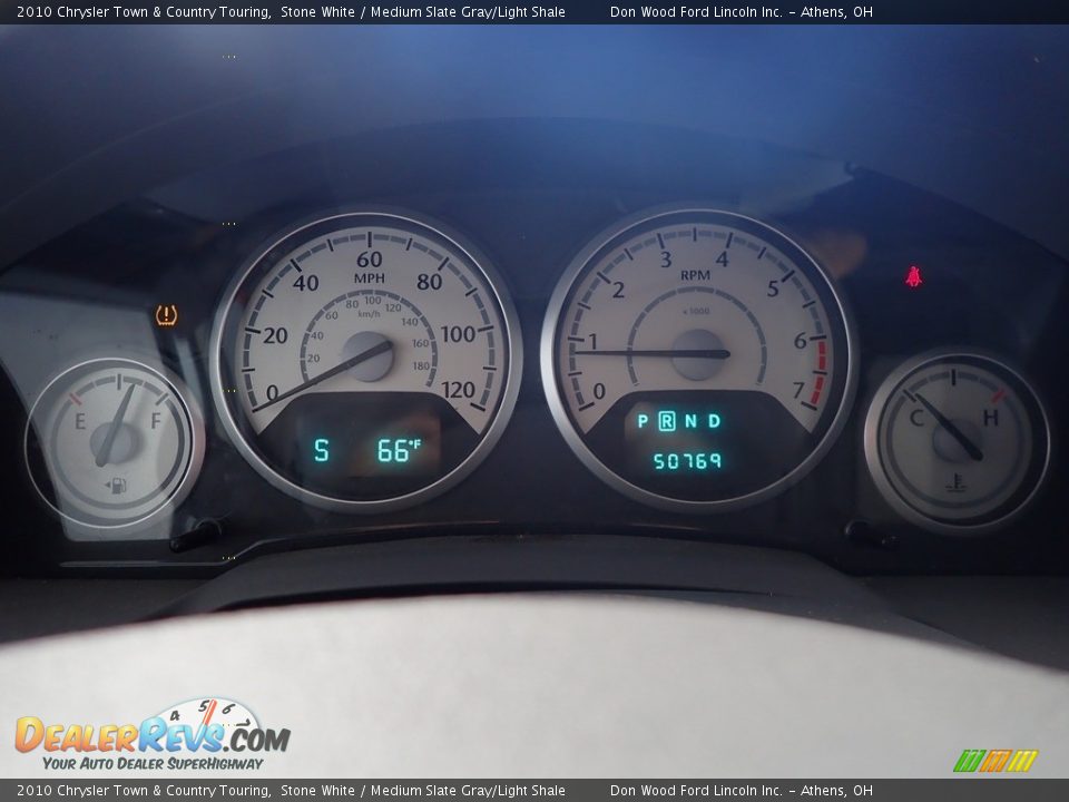 2010 Chrysler Town & Country Touring Stone White / Medium Slate Gray/Light Shale Photo #18