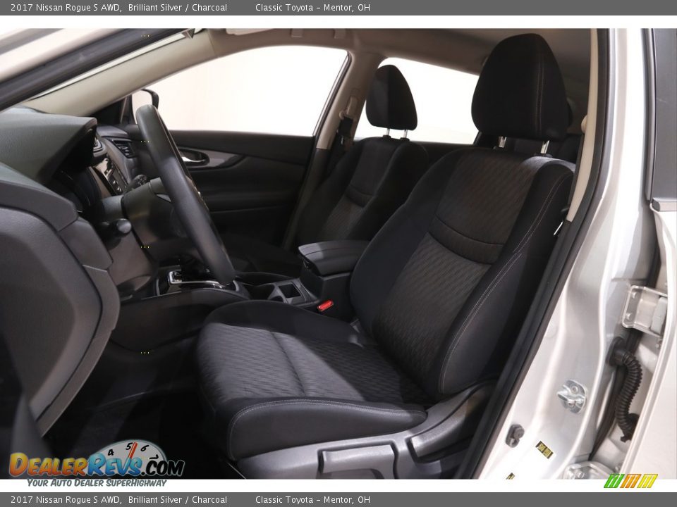 2017 Nissan Rogue S AWD Brilliant Silver / Charcoal Photo #5