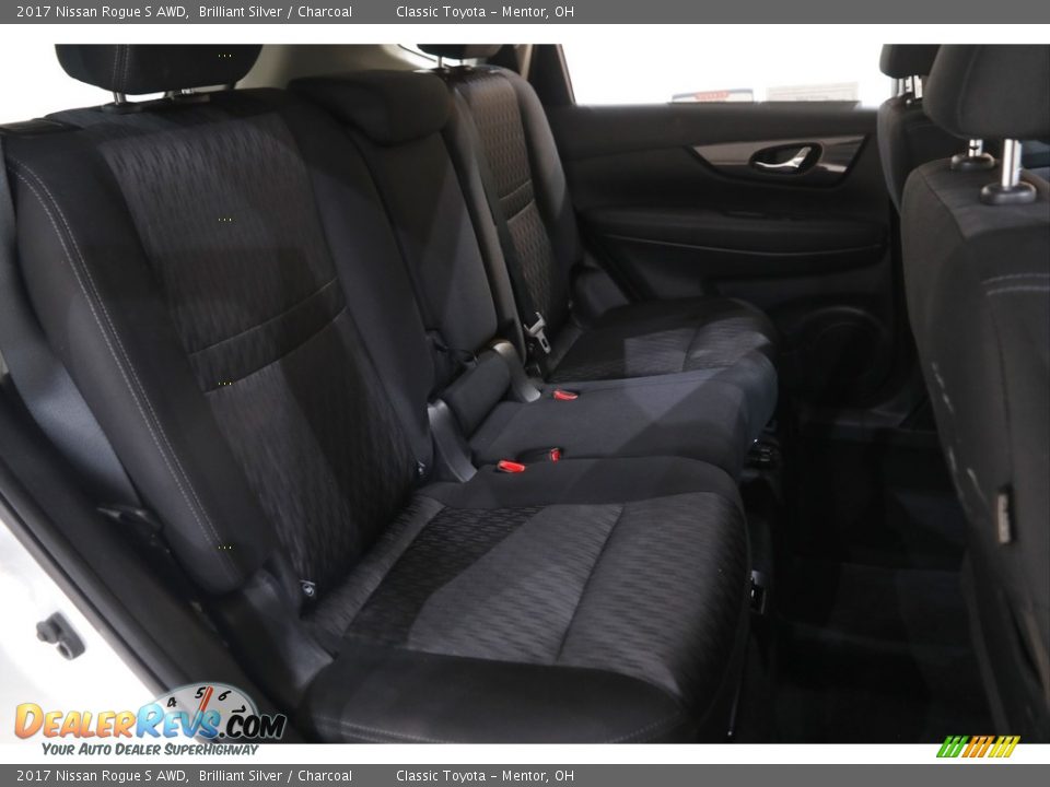 2017 Nissan Rogue S AWD Brilliant Silver / Charcoal Photo #15