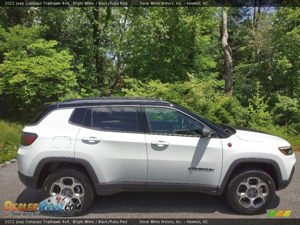 2022 Jeep Compass Trailhawk 4x4 Bright White / Black/Ruby Red Photo #6