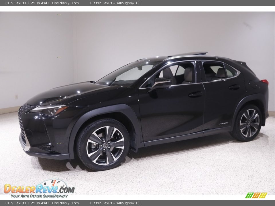 Front 3/4 View of 2019 Lexus UX 250h AWD Photo #3