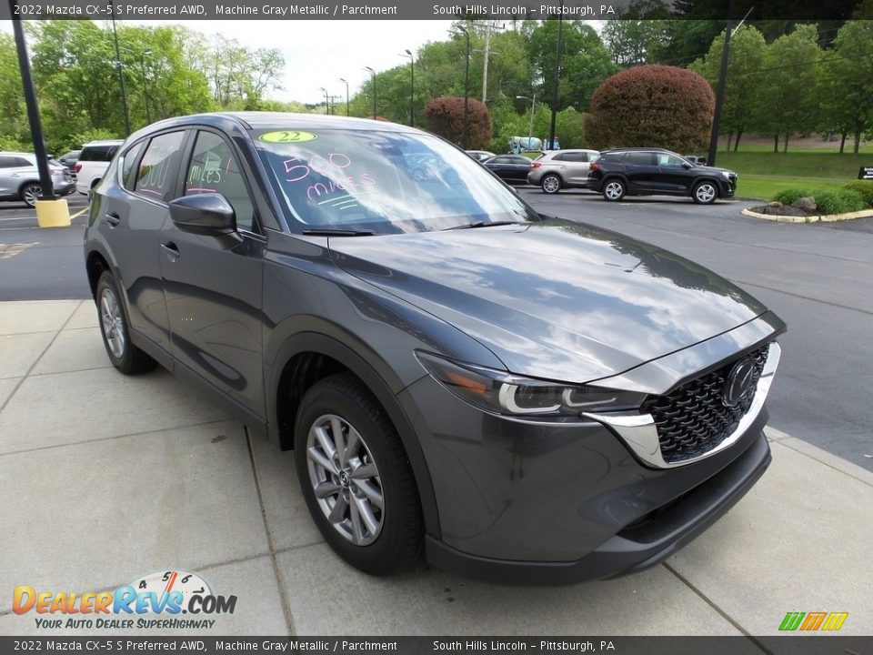 Front 3/4 View of 2022 Mazda CX-5 S Preferred AWD Photo #8