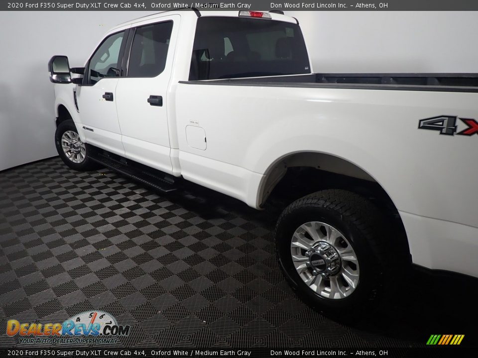 2020 Ford F350 Super Duty XLT Crew Cab 4x4 Oxford White / Medium Earth Gray Photo #14