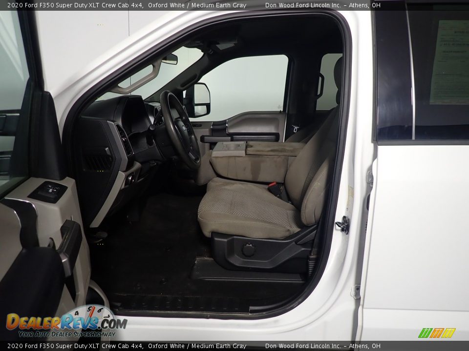 2020 Ford F350 Super Duty XLT Crew Cab 4x4 Oxford White / Medium Earth Gray Photo #18