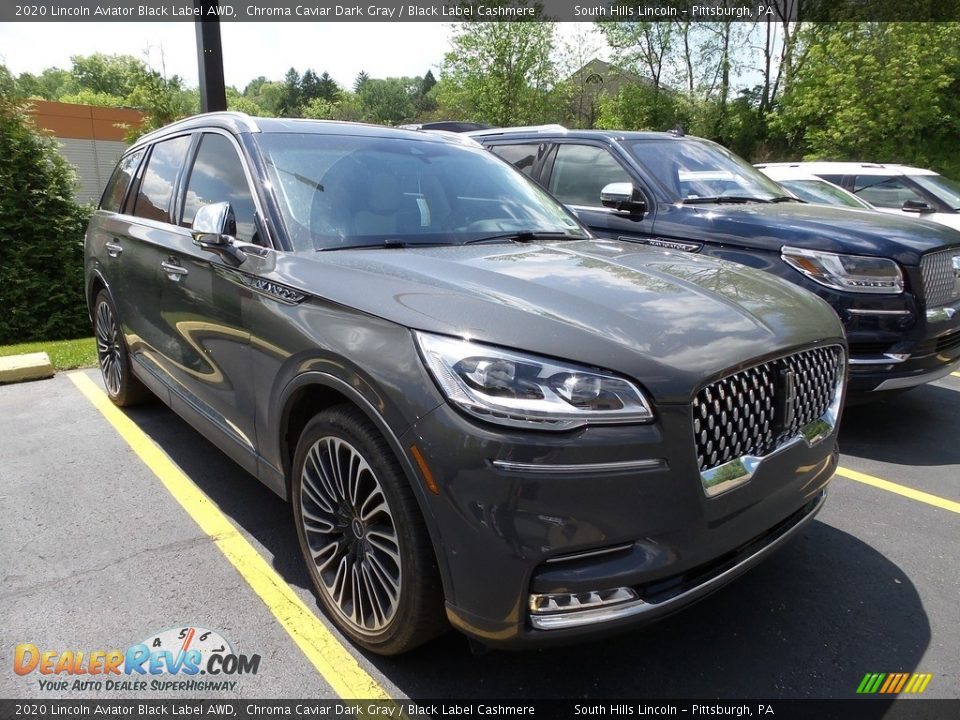 Front 3/4 View of 2020 Lincoln Aviator Black Label AWD Photo #4