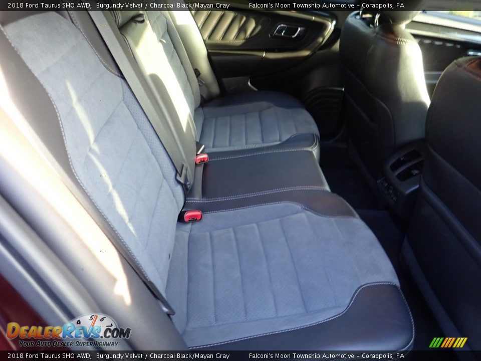 Rear Seat of 2018 Ford Taurus SHO AWD Photo #15