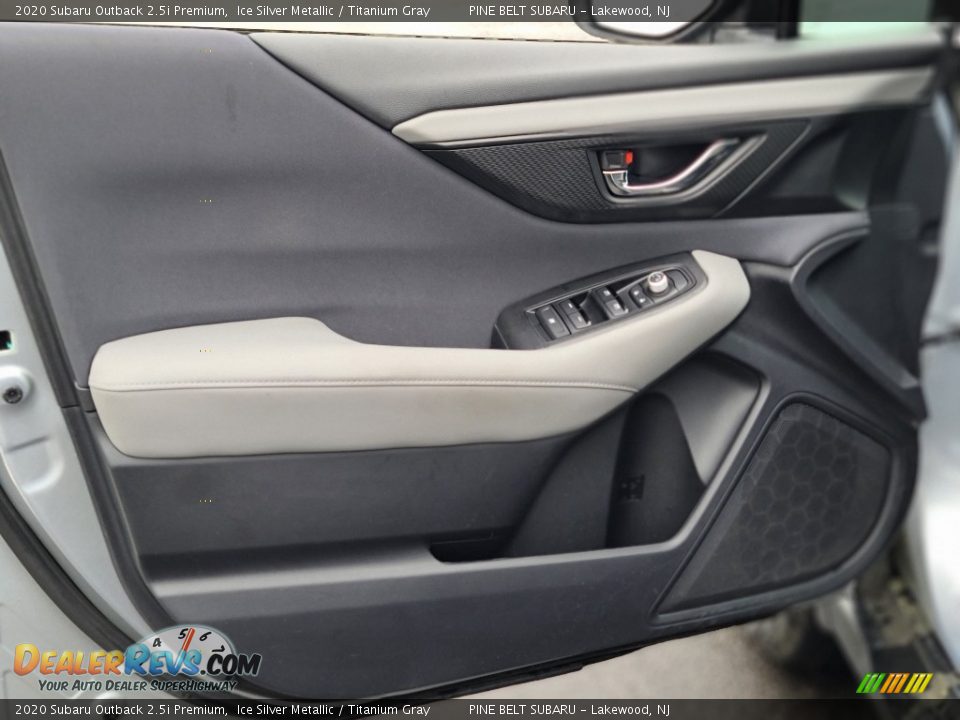 2020 Subaru Outback 2.5i Premium Ice Silver Metallic / Titanium Gray Photo #31