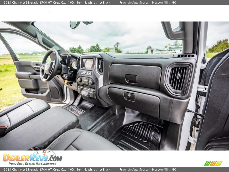 2019 Chevrolet Silverado 1500 WT Crew Cab 4WD Summit White / Jet Black Photo #16