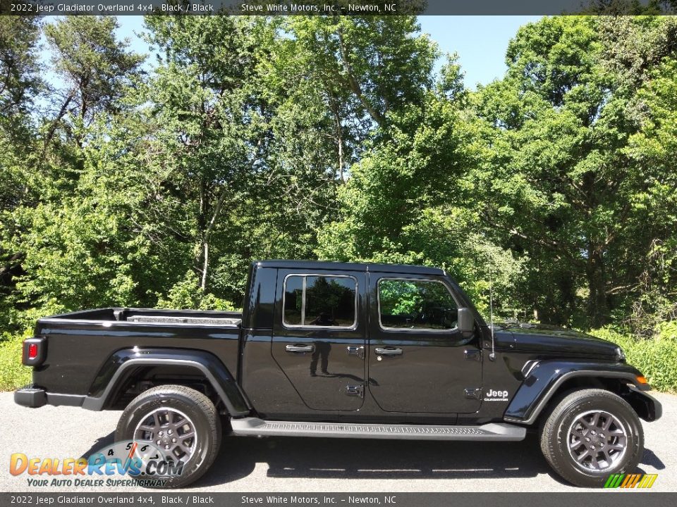 2022 Jeep Gladiator Overland 4x4 Black / Black Photo #5