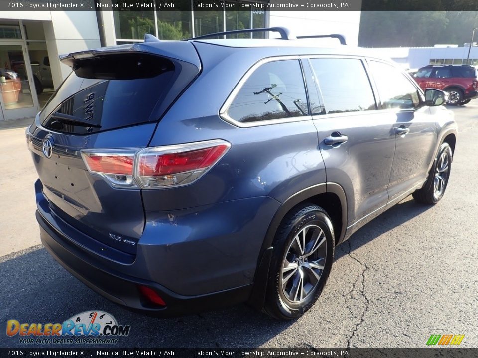 2016 Toyota Highlander XLE Nautical Blue Metallic / Ash Photo #2