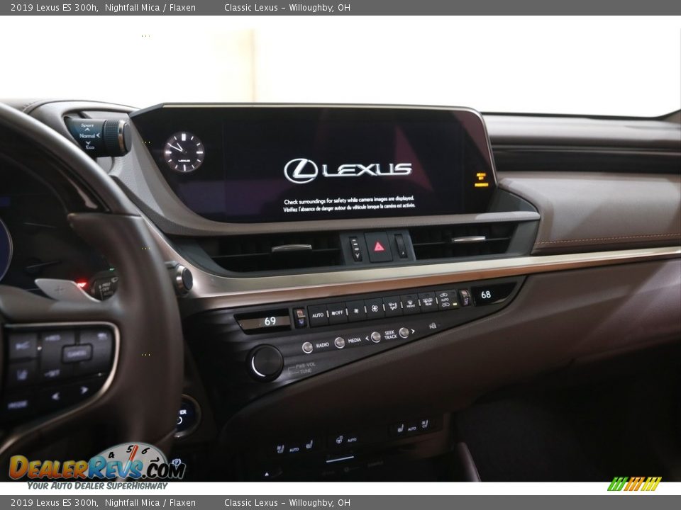 Dashboard of 2019 Lexus ES 300h Photo #9
