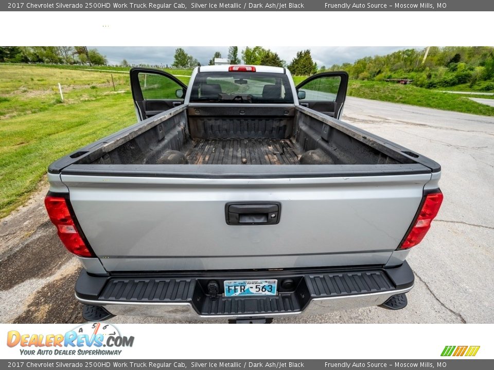 2017 Chevrolet Silverado 2500HD Work Truck Regular Cab Silver Ice Metallic / Dark Ash/Jet Black Photo #5