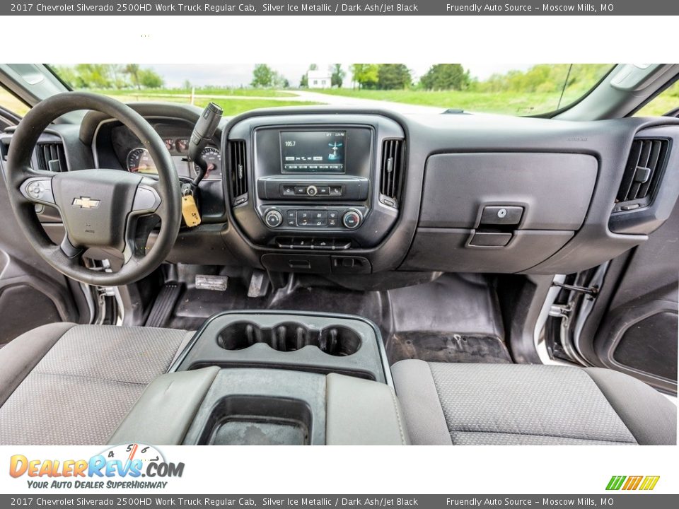 Dashboard of 2017 Chevrolet Silverado 2500HD Work Truck Regular Cab Photo #16