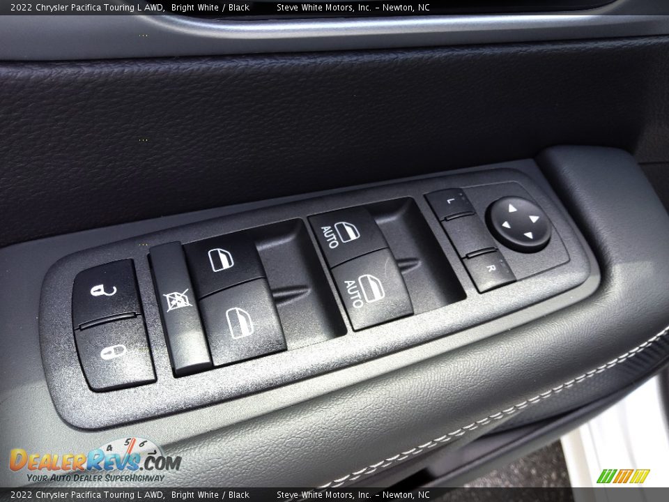 Controls of 2022 Chrysler Pacifica Touring L AWD Photo #11
