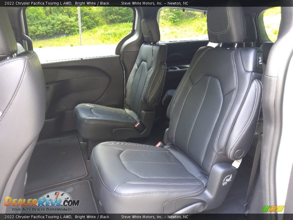 Rear Seat of 2022 Chrysler Pacifica Touring L AWD Photo #13