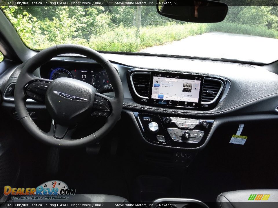 Dashboard of 2022 Chrysler Pacifica Touring L AWD Photo #18