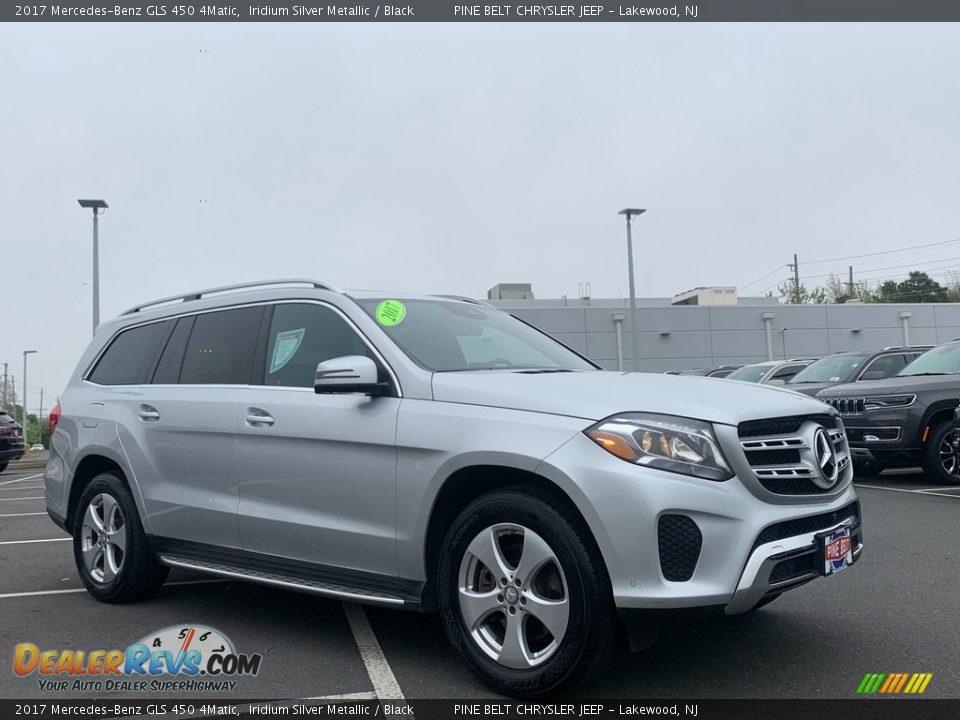 Front 3/4 View of 2017 Mercedes-Benz GLS 450 4Matic Photo #12