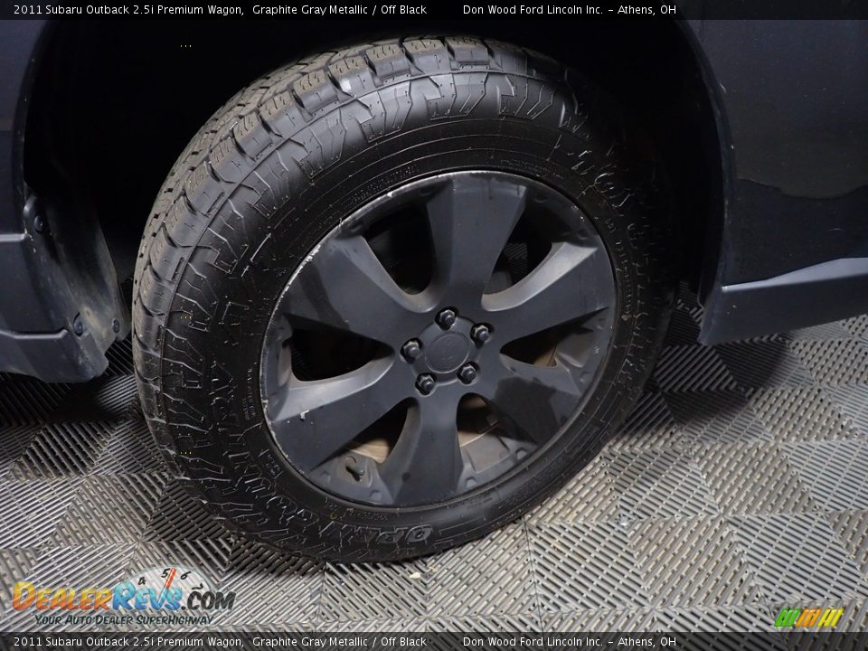 2011 Subaru Outback 2.5i Premium Wagon Graphite Gray Metallic / Off Black Photo #18