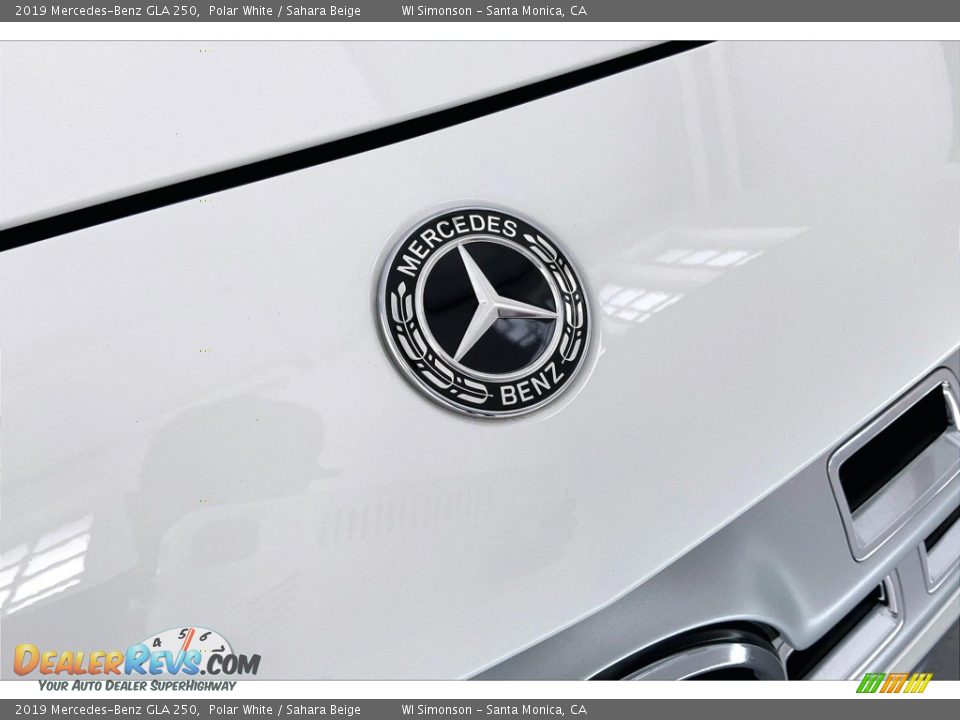 2019 Mercedes-Benz GLA 250 Polar White / Sahara Beige Photo #30