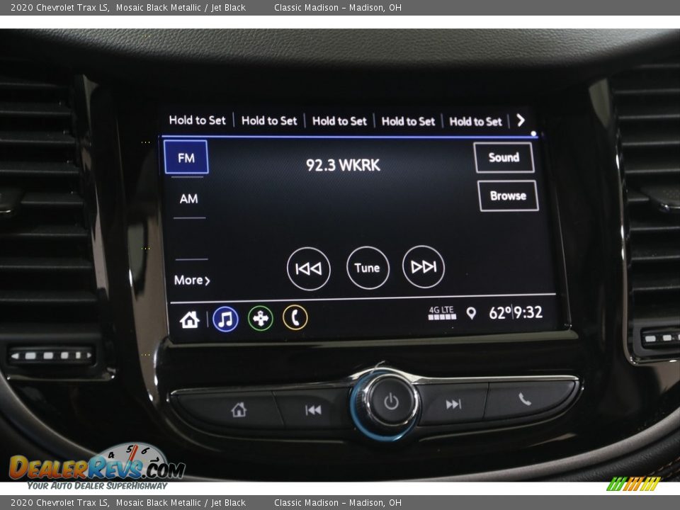 2020 Chevrolet Trax LS Mosaic Black Metallic / Jet Black Photo #10