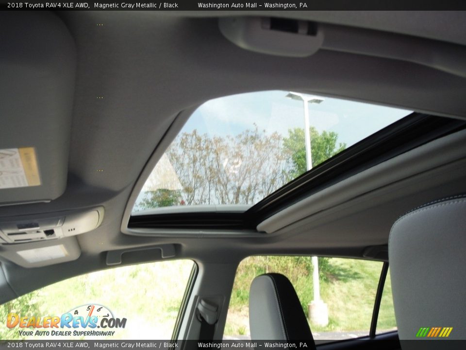2018 Toyota RAV4 XLE AWD Magnetic Gray Metallic / Black Photo #13