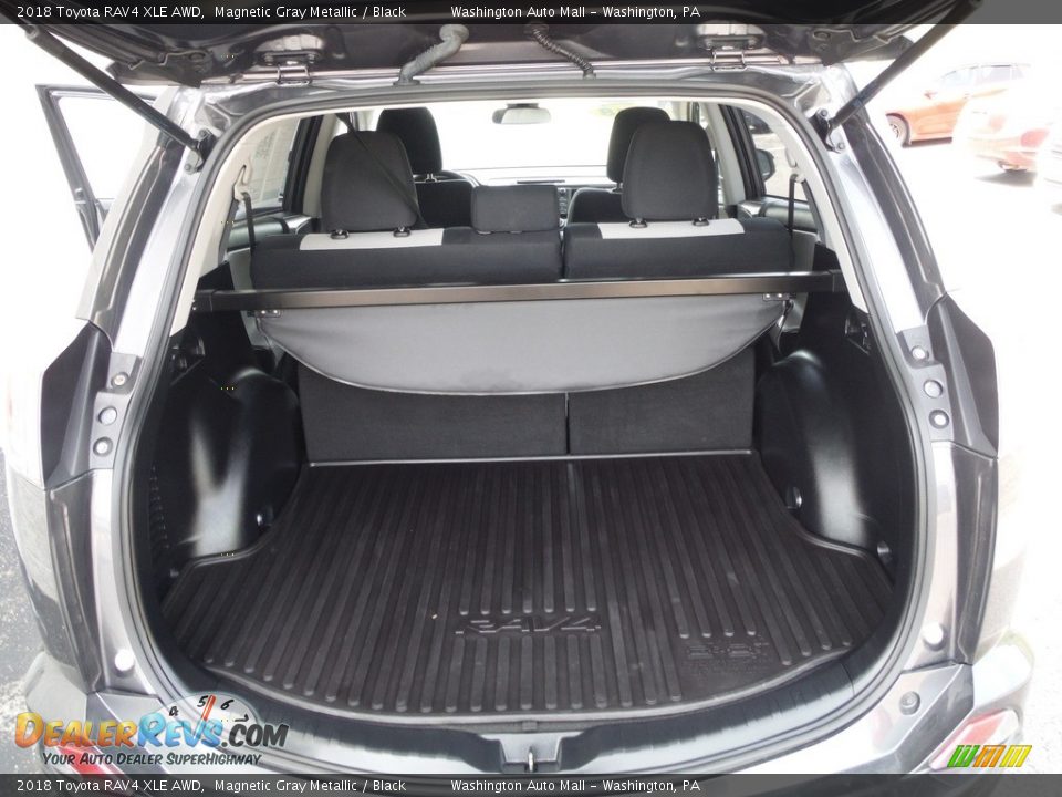 2018 Toyota RAV4 XLE AWD Magnetic Gray Metallic / Black Photo #32