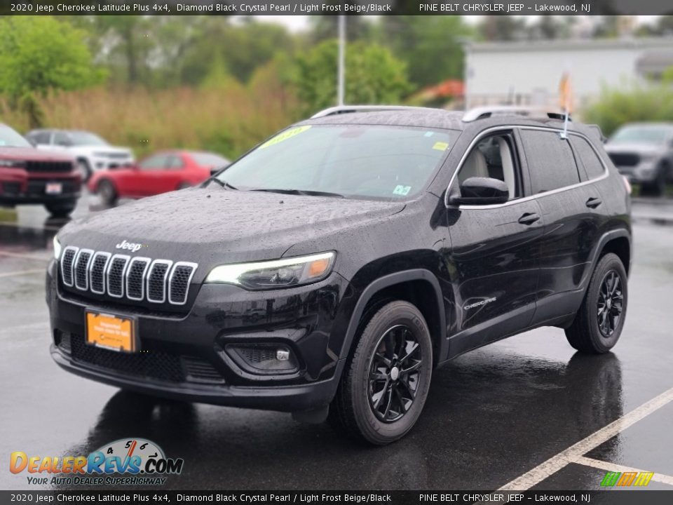 2020 Jeep Cherokee Latitude Plus 4x4 Diamond Black Crystal Pearl / Light Frost Beige/Black Photo #1