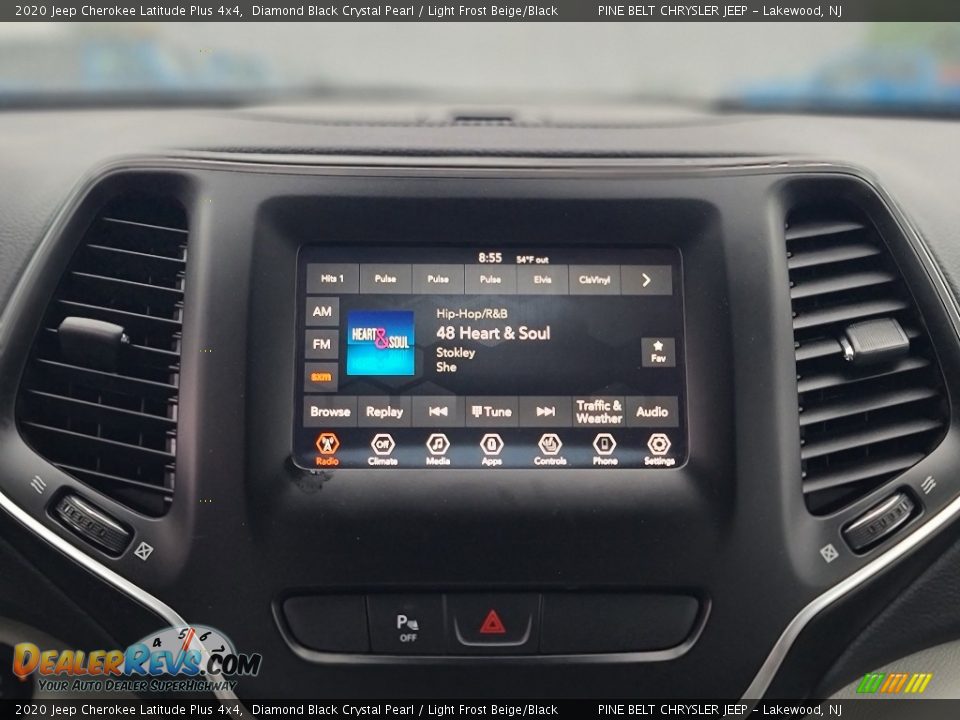 2020 Jeep Cherokee Latitude Plus 4x4 Diamond Black Crystal Pearl / Light Frost Beige/Black Photo #6