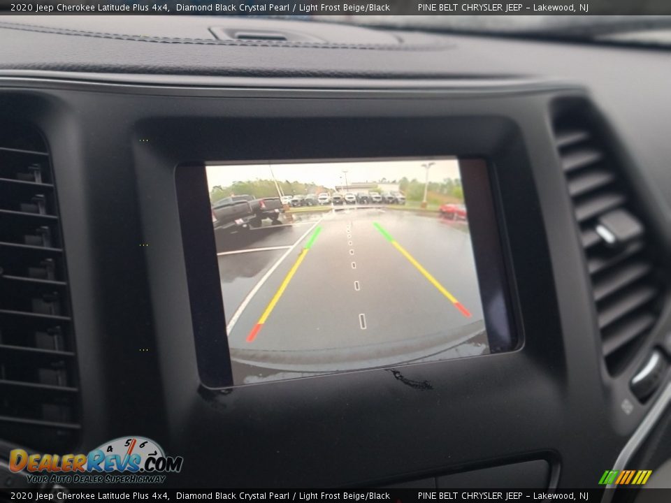2020 Jeep Cherokee Latitude Plus 4x4 Diamond Black Crystal Pearl / Light Frost Beige/Black Photo #9
