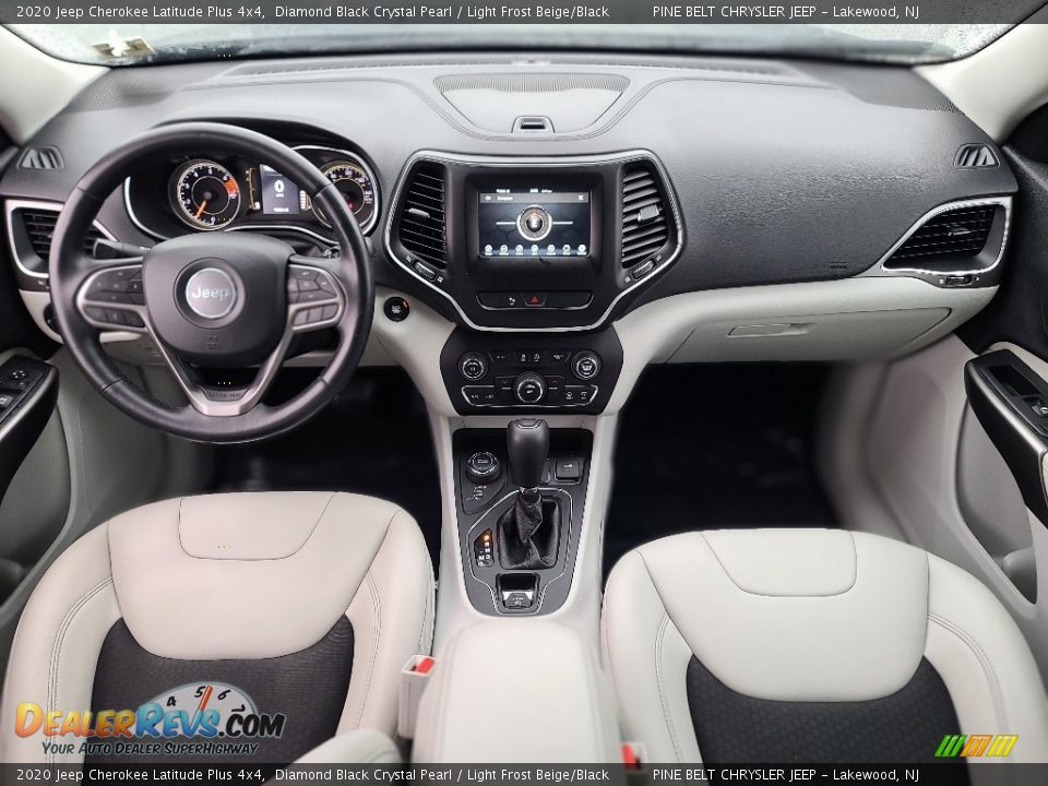2020 Jeep Cherokee Latitude Plus 4x4 Diamond Black Crystal Pearl / Light Frost Beige/Black Photo #15