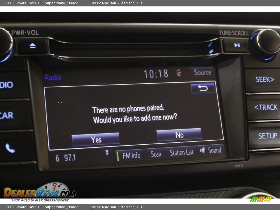 2018 Toyota RAV4 LE Super White / Black Photo #11