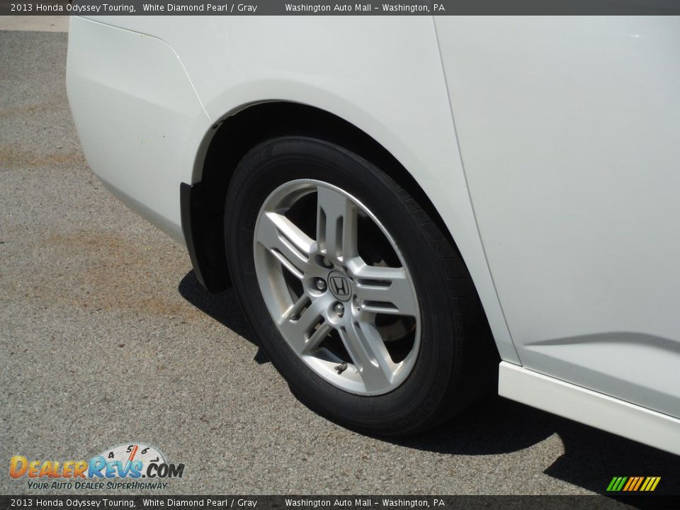 2013 Honda Odyssey Touring White Diamond Pearl / Gray Photo #4