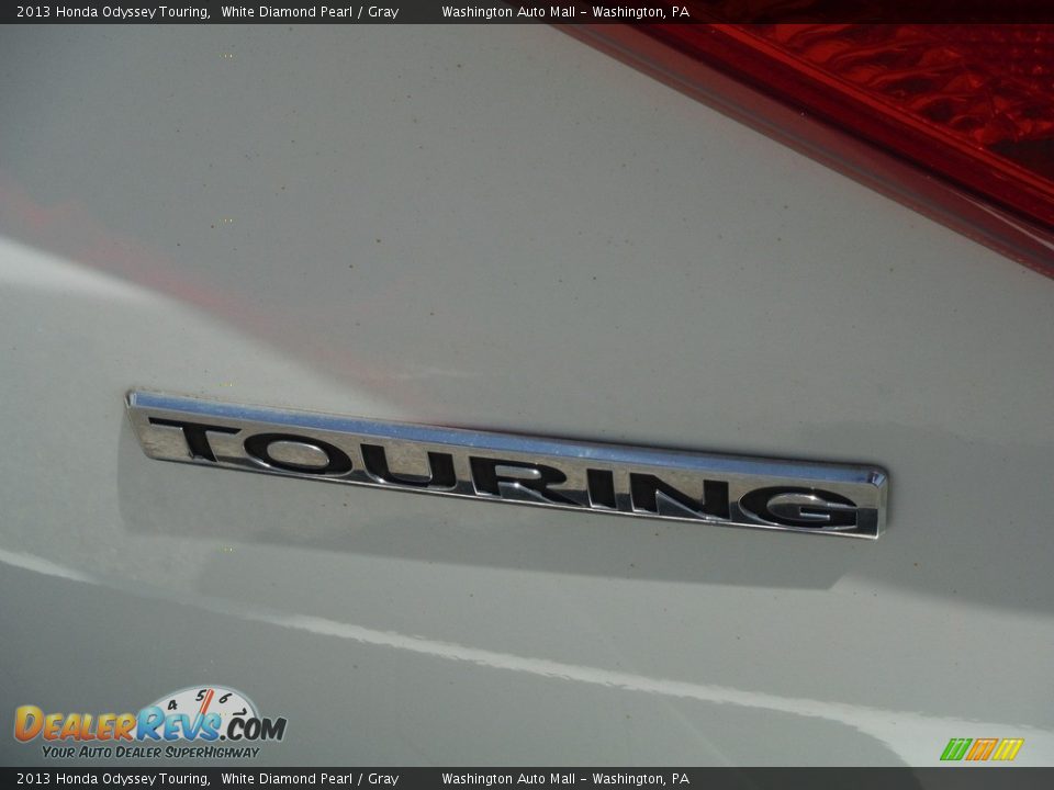 2013 Honda Odyssey Touring White Diamond Pearl / Gray Photo #10