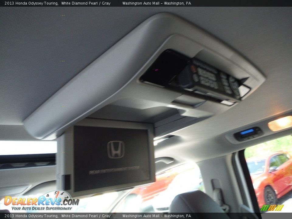 2013 Honda Odyssey Touring White Diamond Pearl / Gray Photo #12